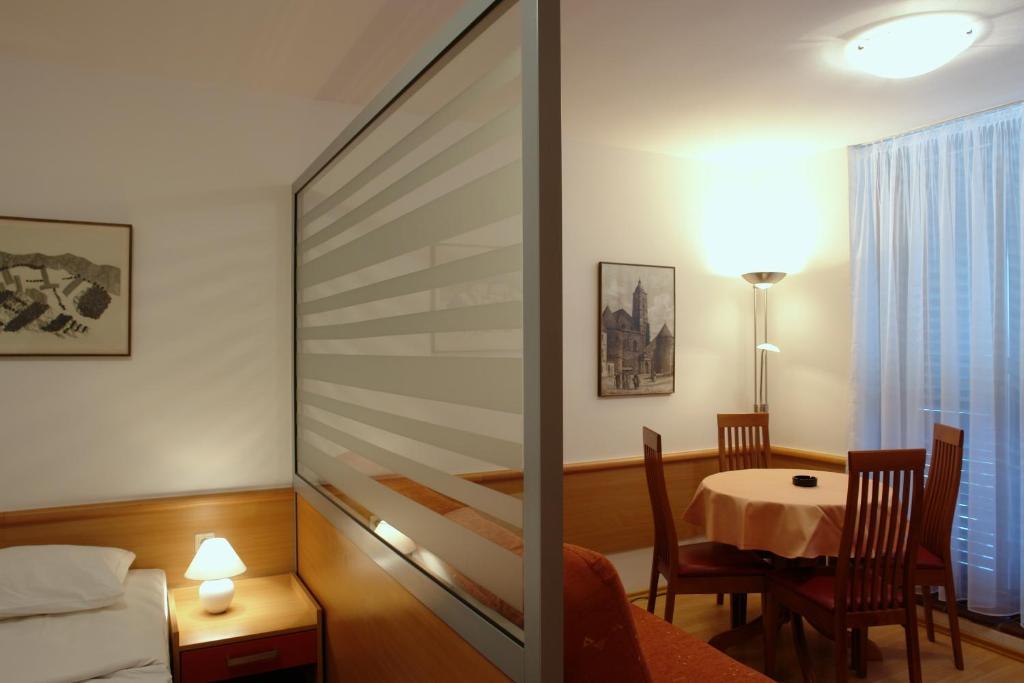 Apartments Hostin Roza Duga Uvala Pavicini Room photo